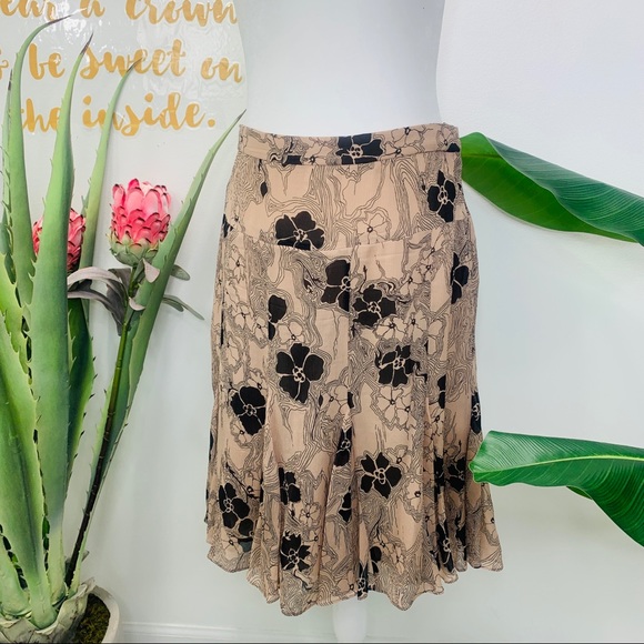 Marc Jacobs Dresses & Skirts - MARC JACOBS Brown Floral Skirt Size 6